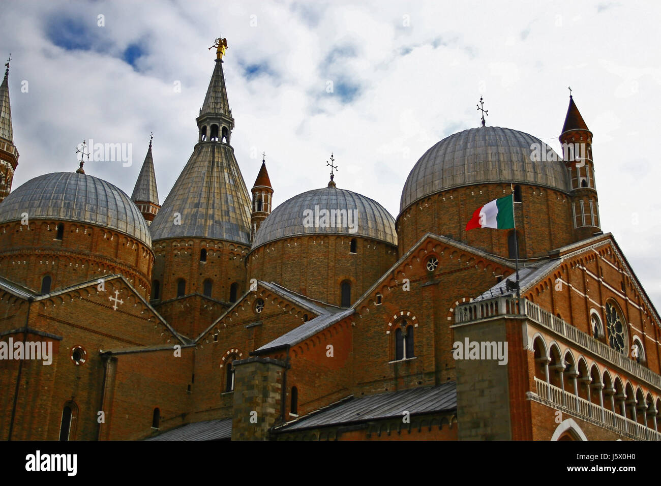 La religione cielo paradiso in stile cattedrale di architettura costruttiva Foto Stock