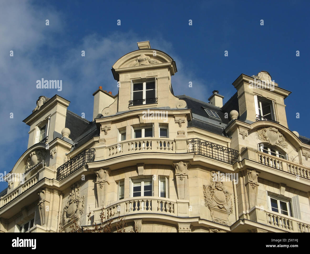 Parigi parigino di antico edificio parigi francia balconi francese antico parigina Foto Stock