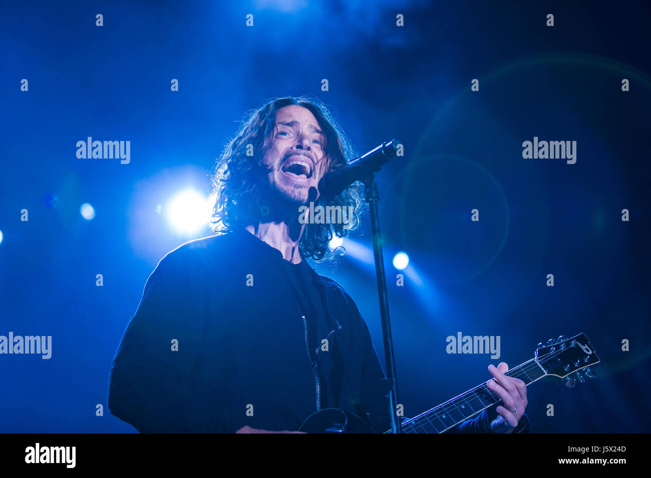 Chris Cornell suona con Soundgarden in Kitchener, Ontario, Canada, luglio 11, 2015 Foto Stock