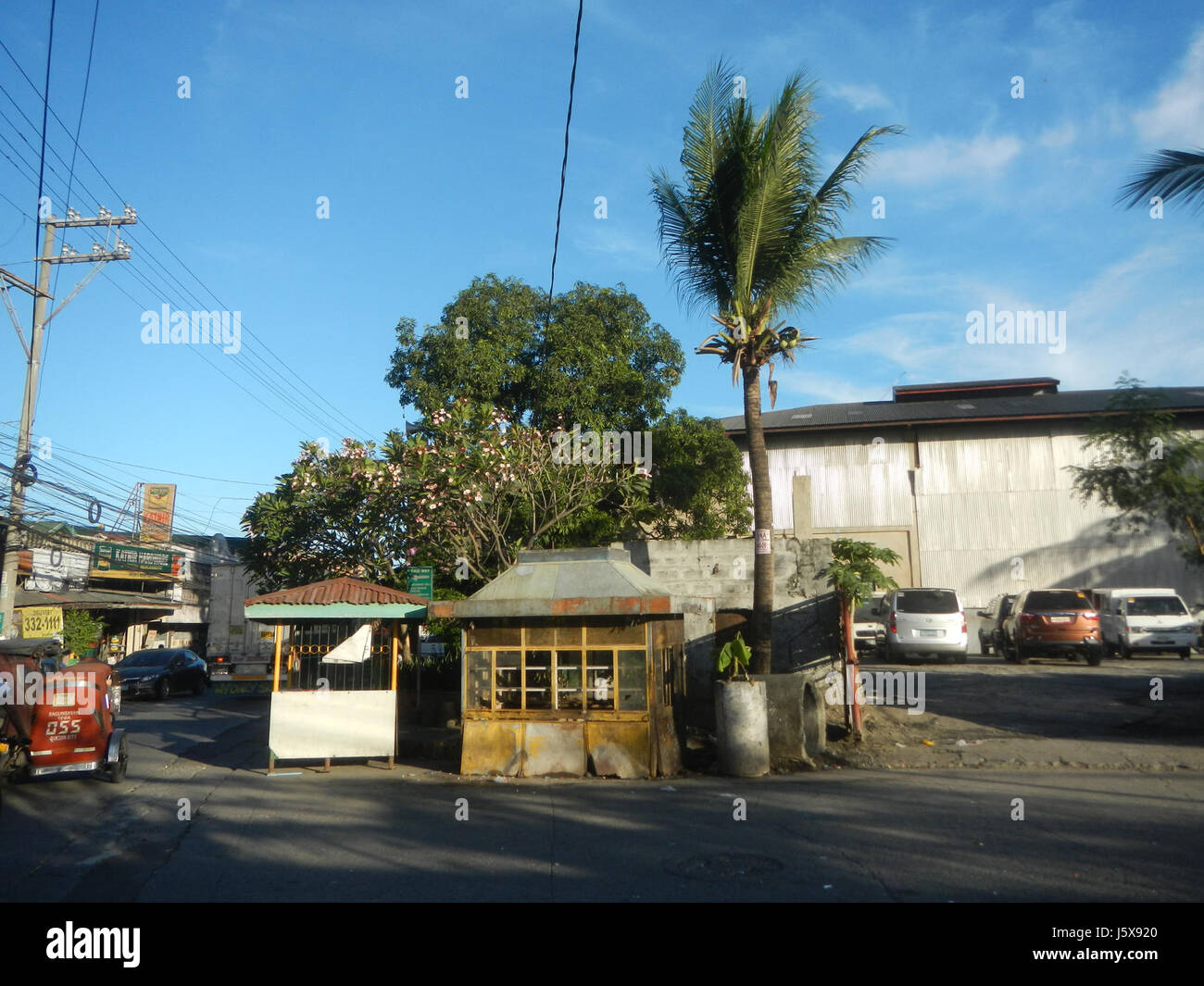 Questa località si riferisce a un'area di Quezon City, Filippine, tra cui Bagumbayan Libis, Eastwood e la parrocchia di San Roque. È conosciuta per i suoi edifici commerciali e i suoi punti di riferimento locali. Foto Stock