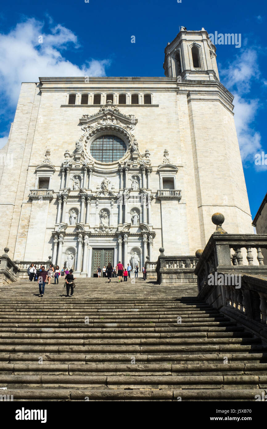 La facciata della Cattedrale di Santa Maria di Girona o Cattedrale di Girona, Girona Spagna. Foto Stock