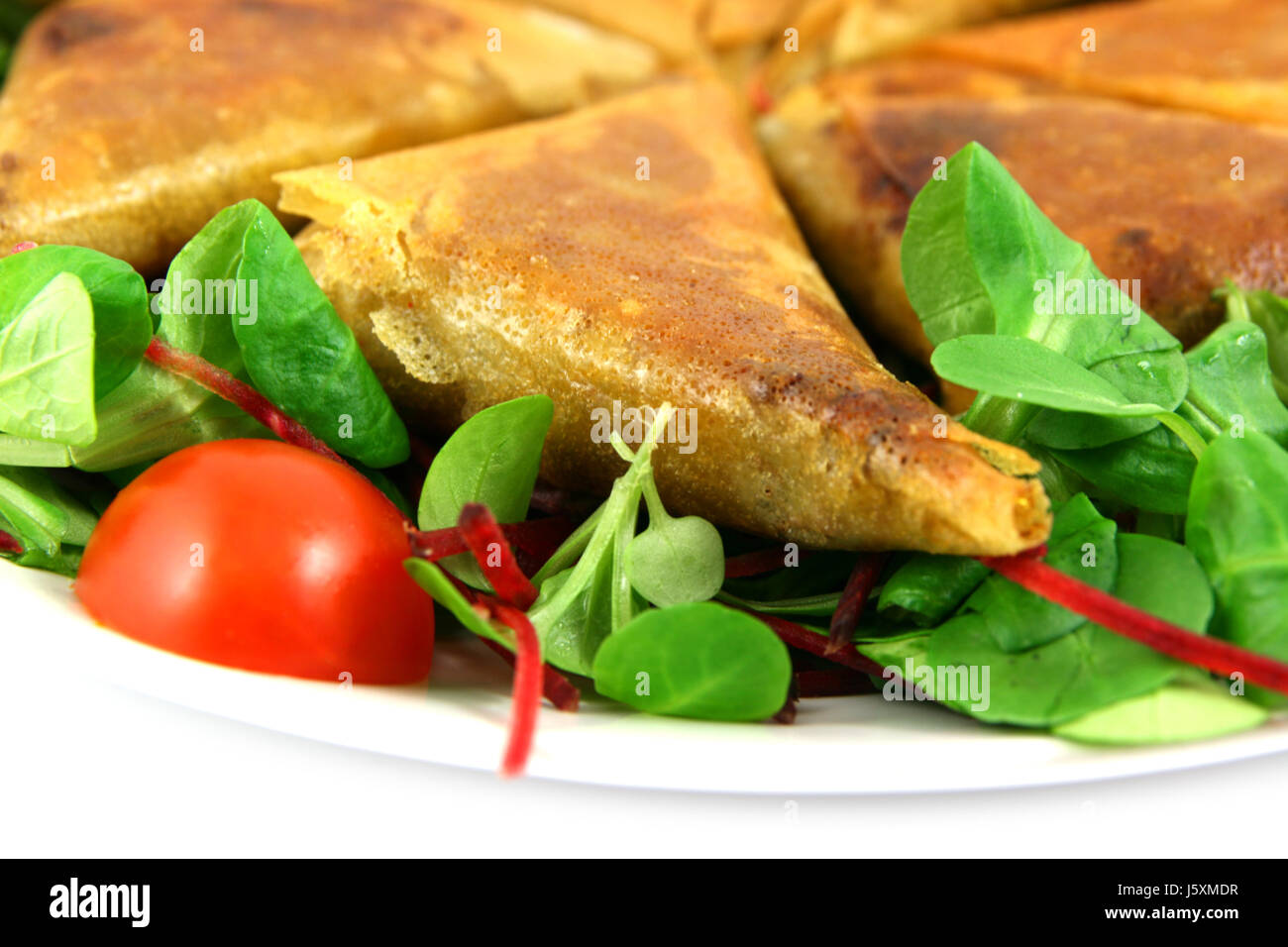 Cibo aliment cibo orientale aliment verde cucina esotica cucina araba piatto di mattoni Foto Stock