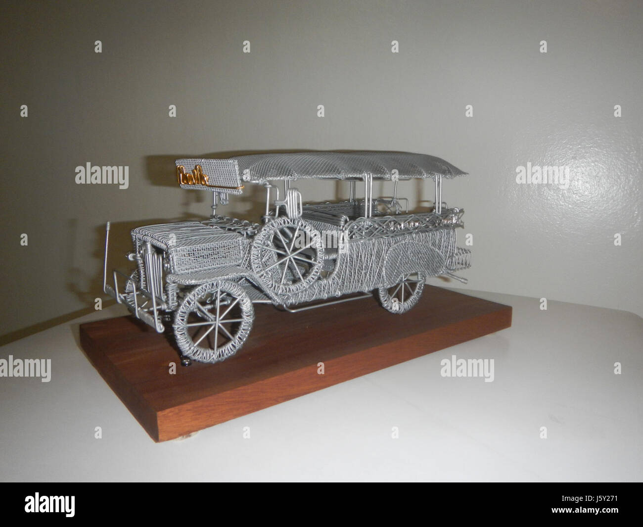 Il primo United Building, situato a Escolta, Binondo, Manila, è sede di un museo comunitario. Il museo espone la storia e la cultura dell'area circostante, mettendo in risalto il patrimonio variegato di Manilaâ. Foto Stock