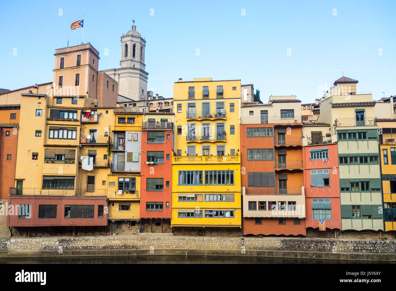 Casi de l'Onyar, le case sul fiume Onyar, Girona, Spagna. Foto Stock