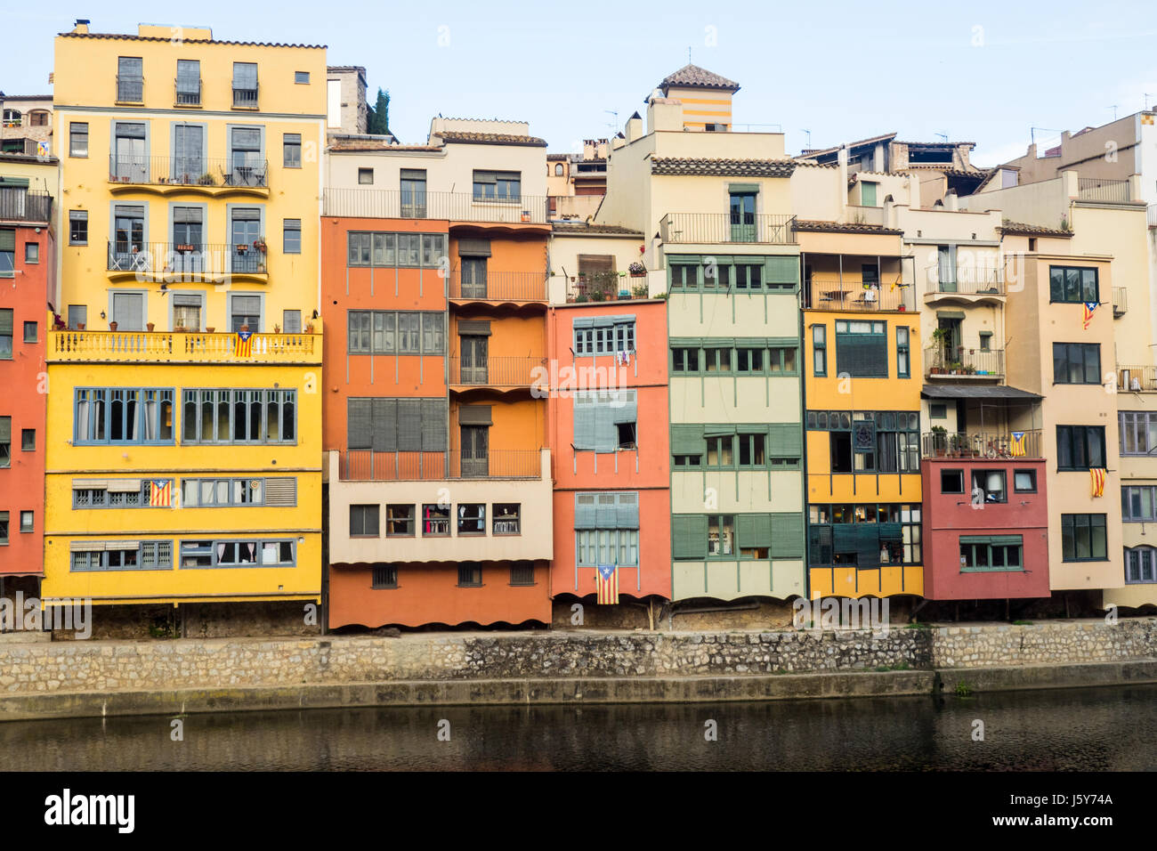Casi de l'Onyar, le case sul fiume Onyar, Girona, Spagna. Foto Stock