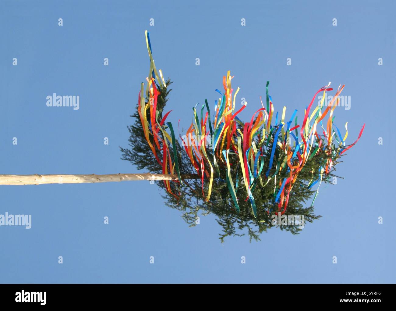 Molla albero di nastri può maypole vento artigiano blu tradesman handicraftsman Foto Stock