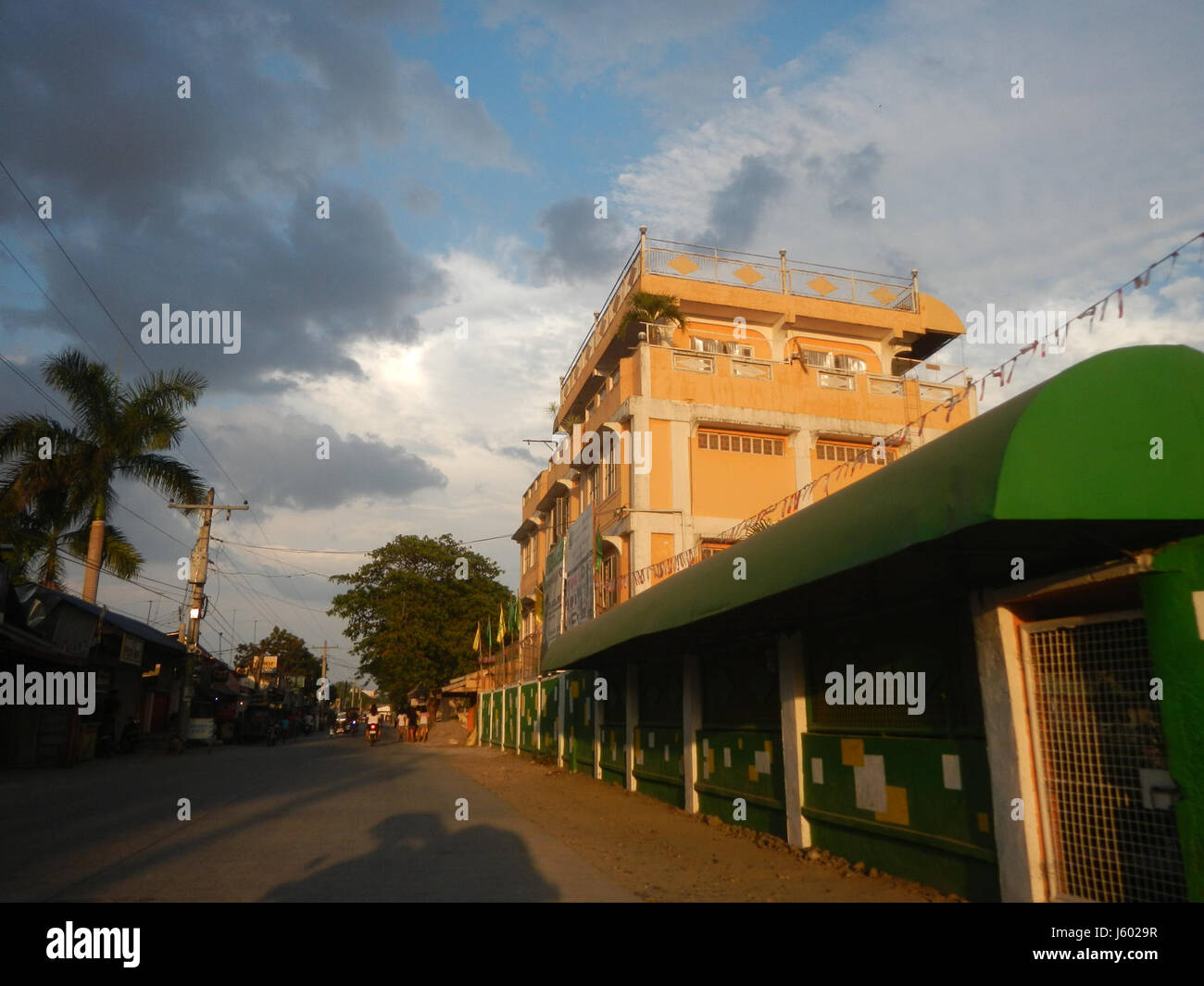 02797 Torri campane di San Luigi Gonzaga Chiesa San Luis Candaba Pampanga strade 17 Foto Stock