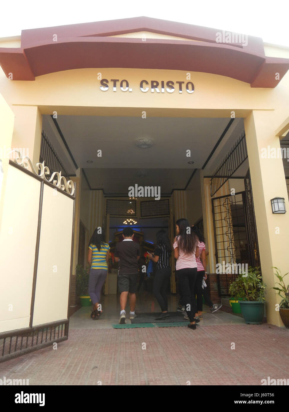 La Chiesa del Principe di Gesù della Pace, situata a Bisita Santo Cristo, Malolos City, Bulacan, Filippine, è un luogo di culto locale. Foto Stock
