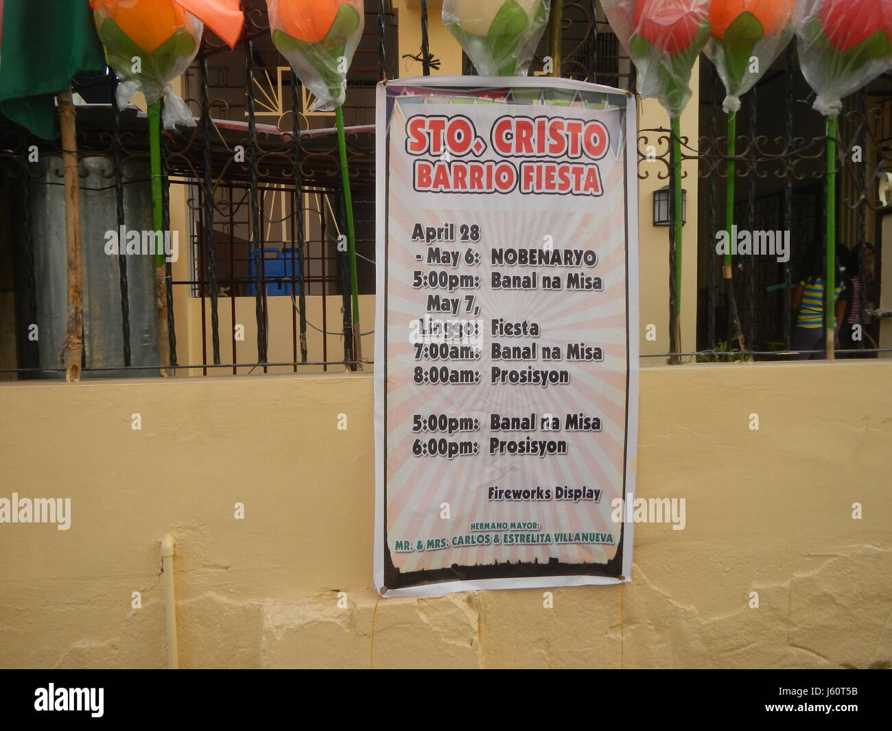 Questa immagine raffigura la Chiesa del Principe di Gesù della Pace situata a Bisita Santo Cristo, Malolos City, Bulacan, Filippine. La chiesa è un importante sito religioso per la comunità locale, che offre un luogo di culto e di riflessione. Foto Stock