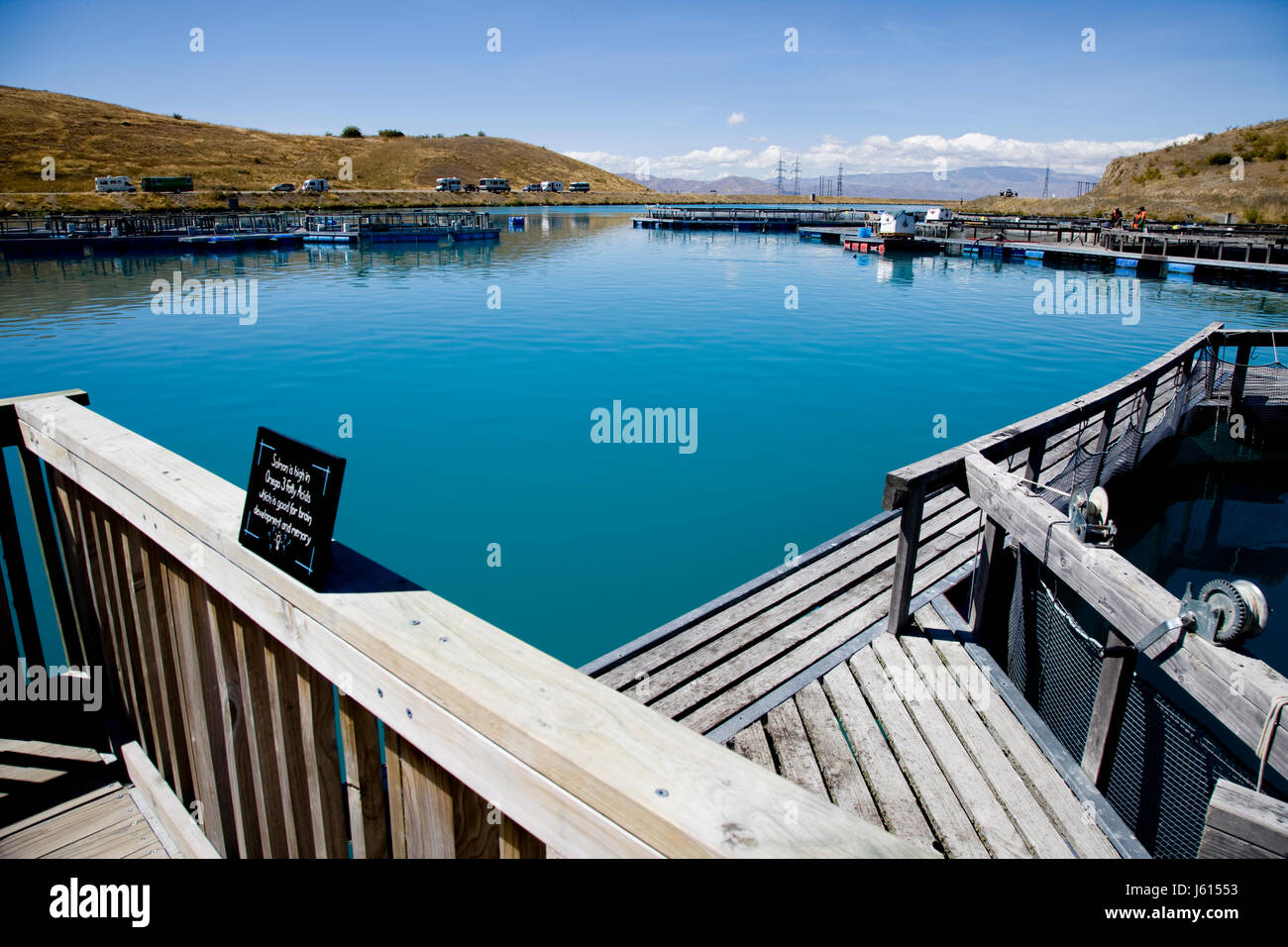 Il lago di Benmore Allevamento di salmoni di Isola del Sud della Nuova Zelanda Foto Stock