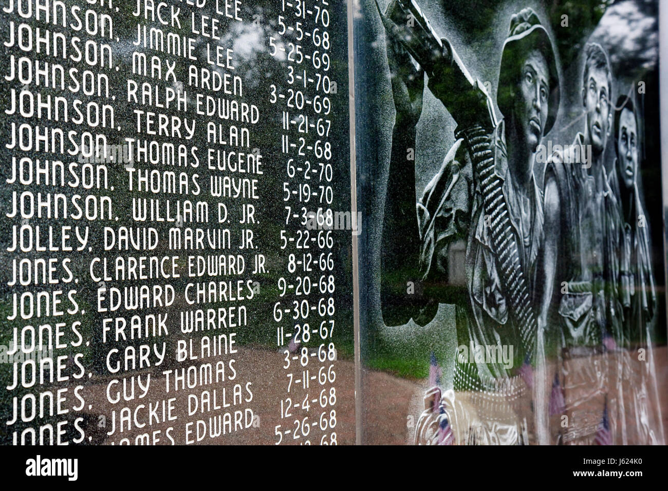 Indiana Chesterton,War Memorial,monumento,patriottismo,ricordo,militare,onore,eroe,nomi,veterani,morte,1960,1970,Vietnam,inciso,marmo,soldati, Foto Stock