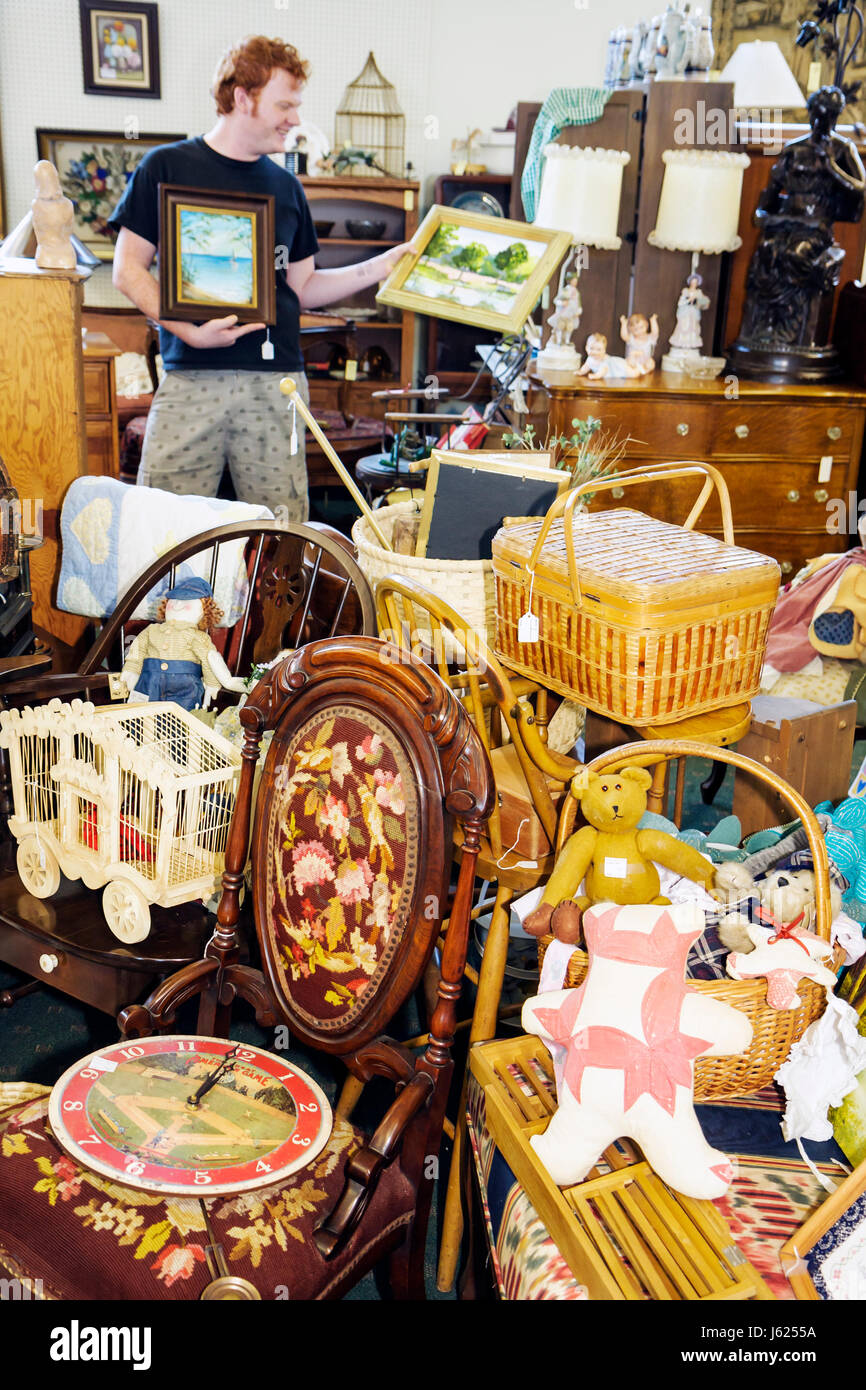Vintage furniture shop immagini e fotografie stock ad alta risoluzione