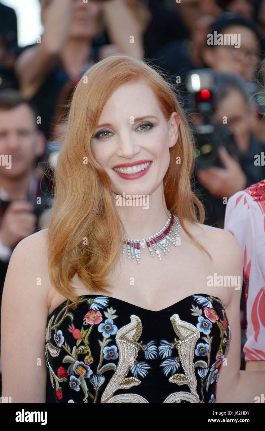 11 maggio 2016 - Cannes, Francia - CANNES, Francia - 17 Maggio: Jessica Chastain assiste il "Ismael i fantasmi (Les Fantomes d'Ismael)' di screening e di Gala di apertura durante il settantesimo annuale di Cannes Film Festival presso il Palais des Festivals, 17 maggio 2017 a Cannes, Francia. (Credito Immagine: © Federico Injimbert via ZUMA filo) Foto Stock