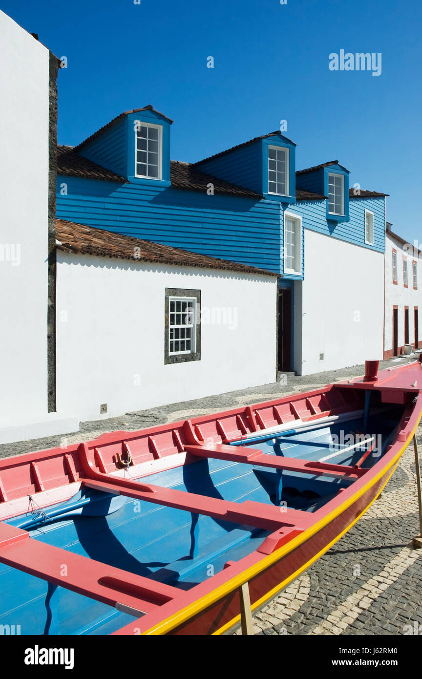 Blu barca tradizionale soffitta strada barca a remi in barca a vela in barca a vela Foto Stock