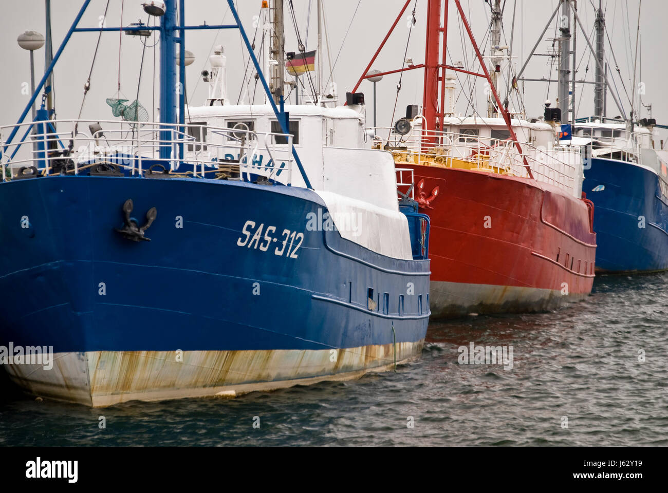 Porto di pesca nei porti di pesca le navi barche a vela Barche a vela Barche a remi Foto Stock