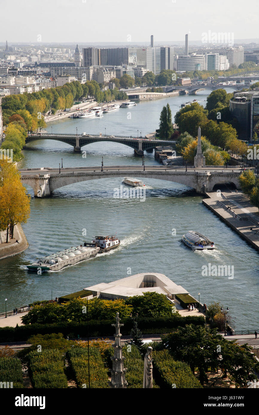 Trasporto di traffico ponte viaggi parigi city town park casa vacanze Foto Stock
