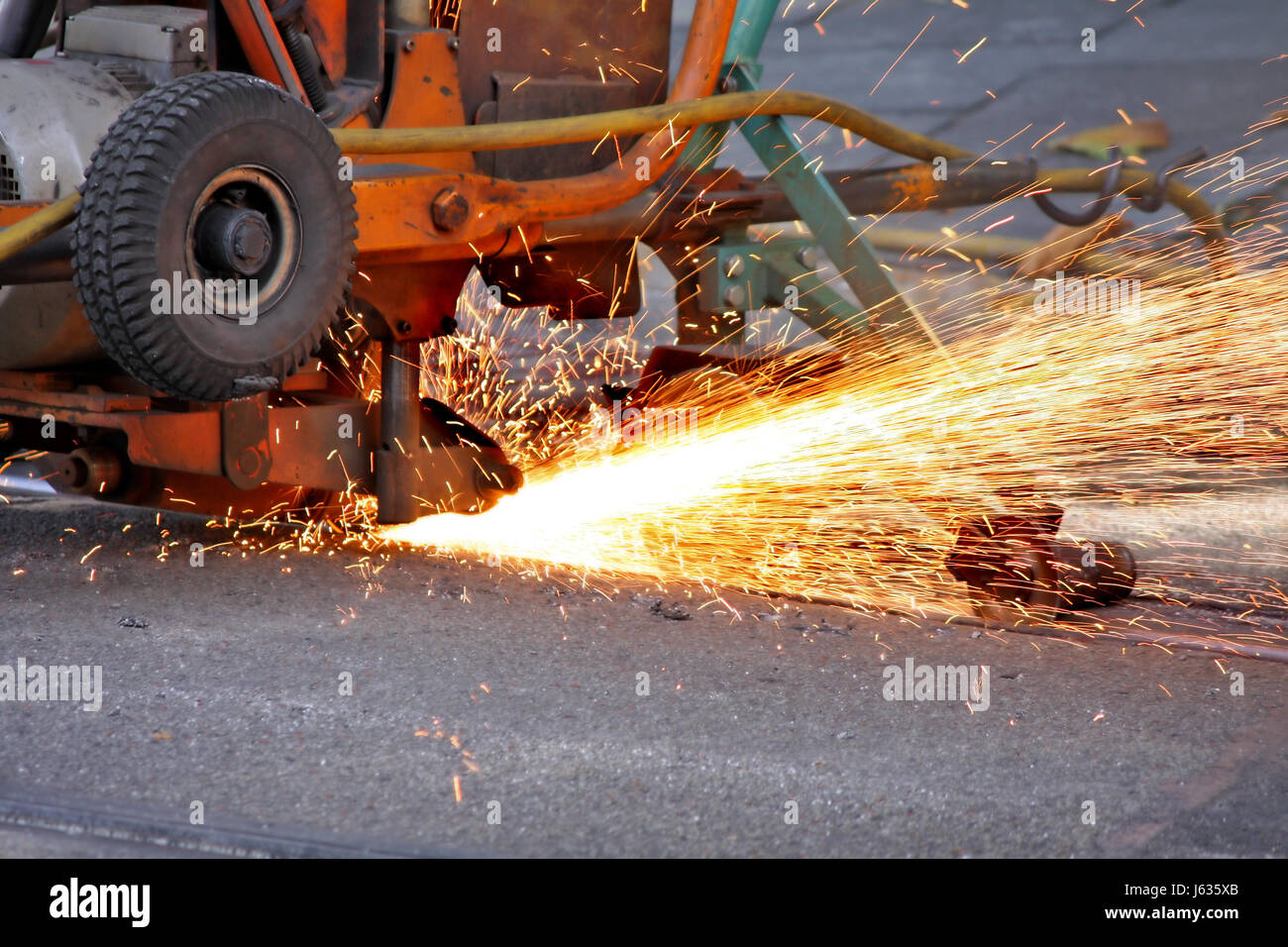 Grind radio macchina rettificatrice spray motore motore trasmissione radio macinazione grind Foto Stock