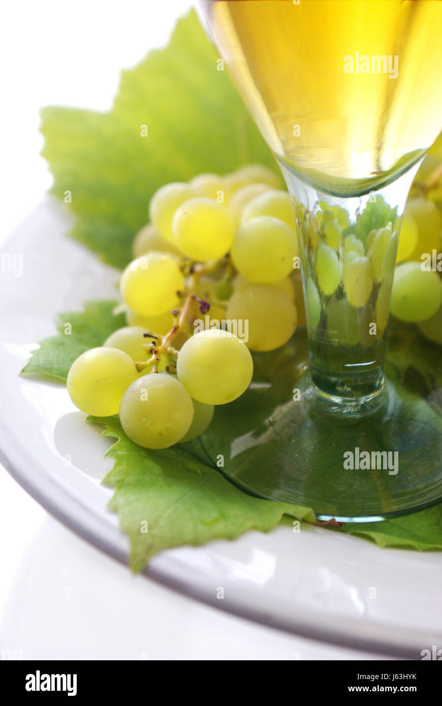 Bicchiere di vino un calice di vino uve glas fruttato Vino bianco vitigno vitigno Foto Stock