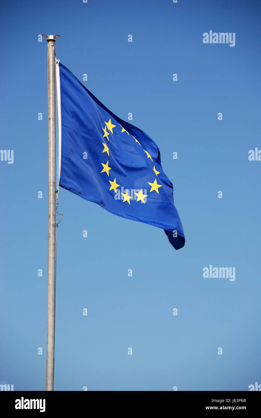 Europa bandiera europa simbolico bandiere bandiera bar flagstaff stelle asterischi asterisco Foto Stock