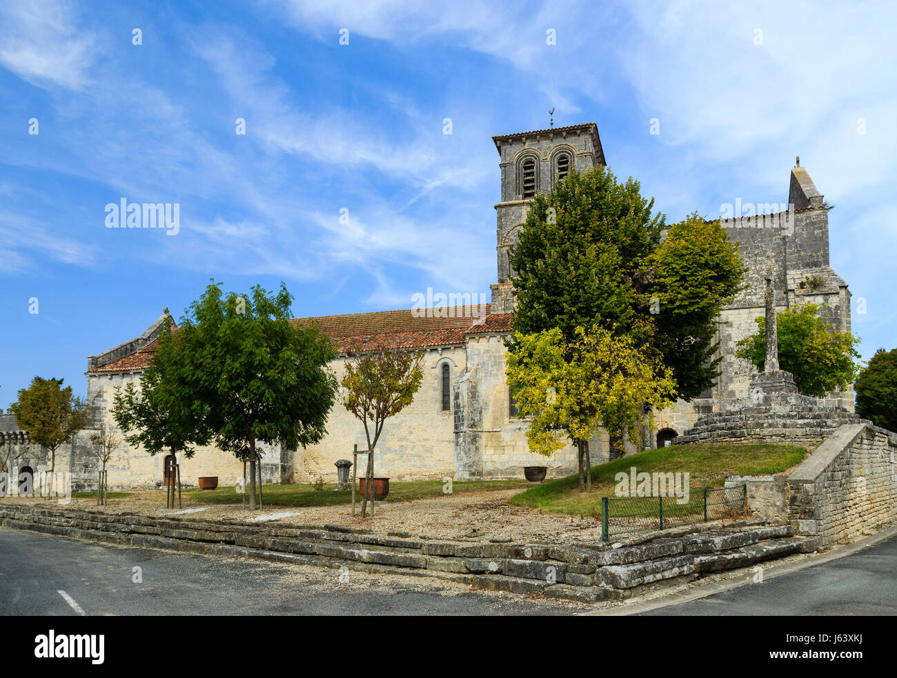 Francia, Charente, Juillac le Coq, chiesa di Saint Martin Foto Stock