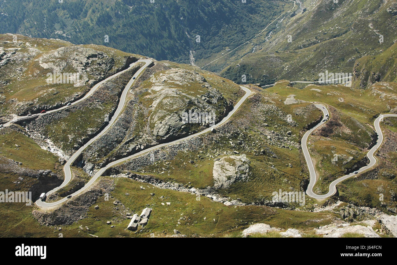 Alpi serpentine Alpi occidentali alpi piegare motociclista a serpentina di passaporto Foto Stock