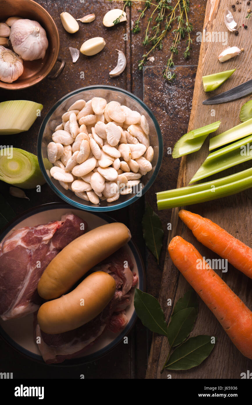 Gli ortaggi e la carne per la cottura kasul con carne di maiale e di agnello closeup Foto Stock
