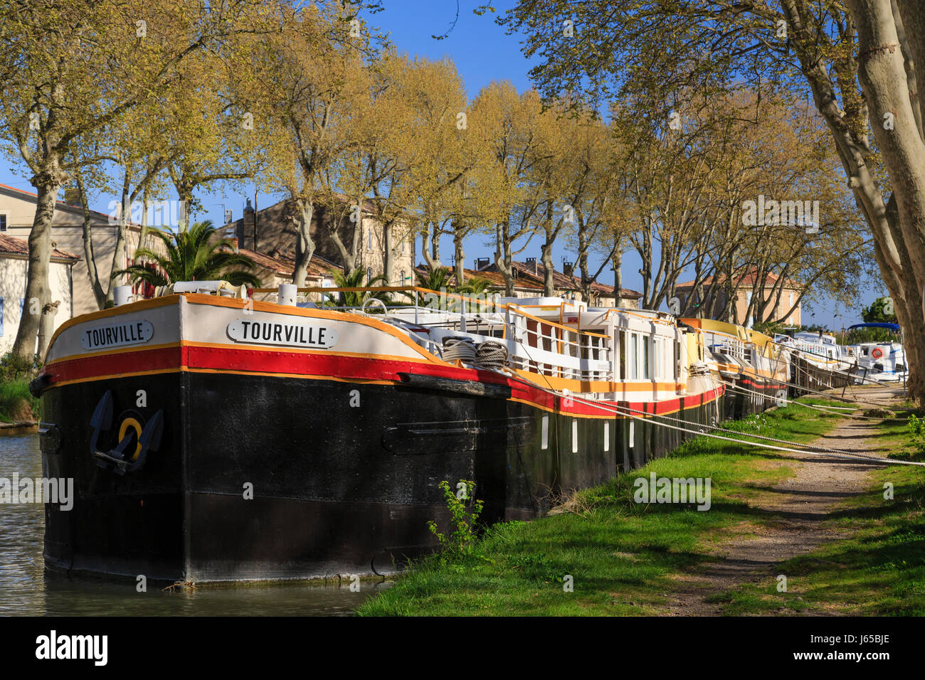 Francia, Aude, Salleles-d'Aude, Junction Canal o Junction Canal con il Robine, barche ormeggiate Foto Stock