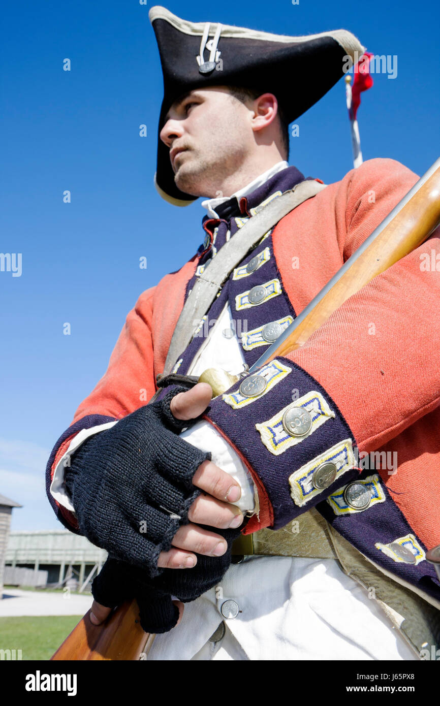 Michigan Mackinaw City, Mackinac Historic state Parks Park, Straits of Mackinac, Lake Huron, Fort, Colonial Michilimackinac, Musket Demonstration, man men ma Foto Stock