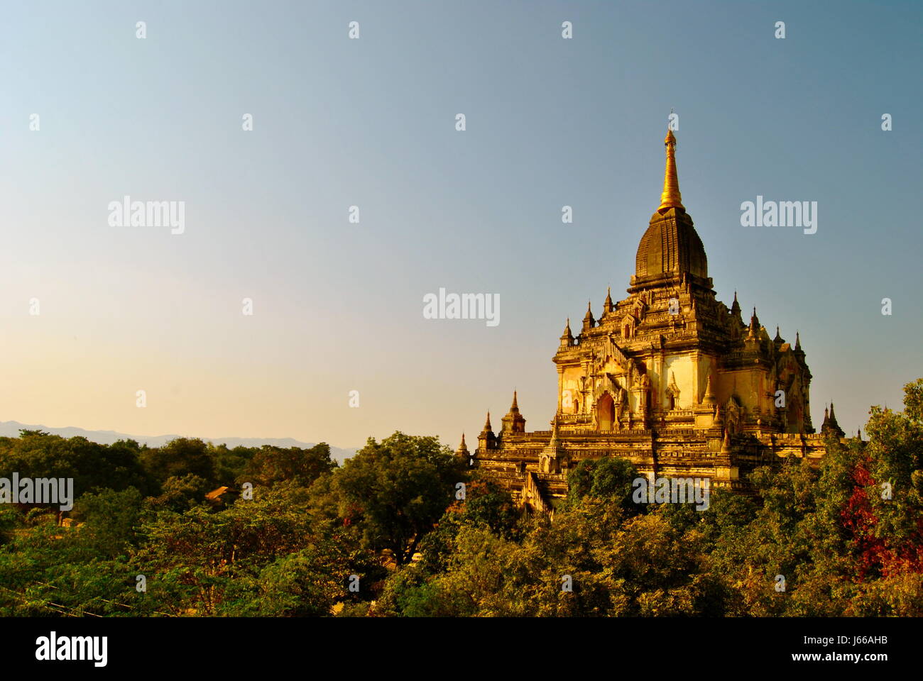 Bella antichi templi di Bagan, Myanmar Foto Stock