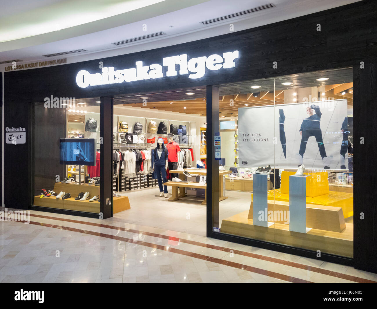 Onitsuka Tiger shop, Malaysia Foto Stock