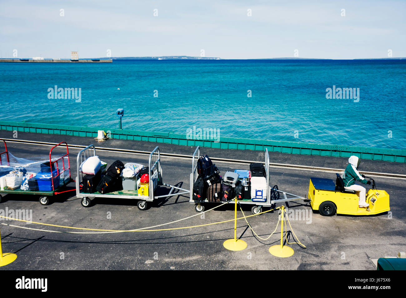 Michigan Mackinaw City, Mackinac Historic state Parks Park, Straits of Mackinac, Lake Huron, Arnold Line Ferry Dock, Arnold Transit Company, Taylor Dunn, ele Foto Stock