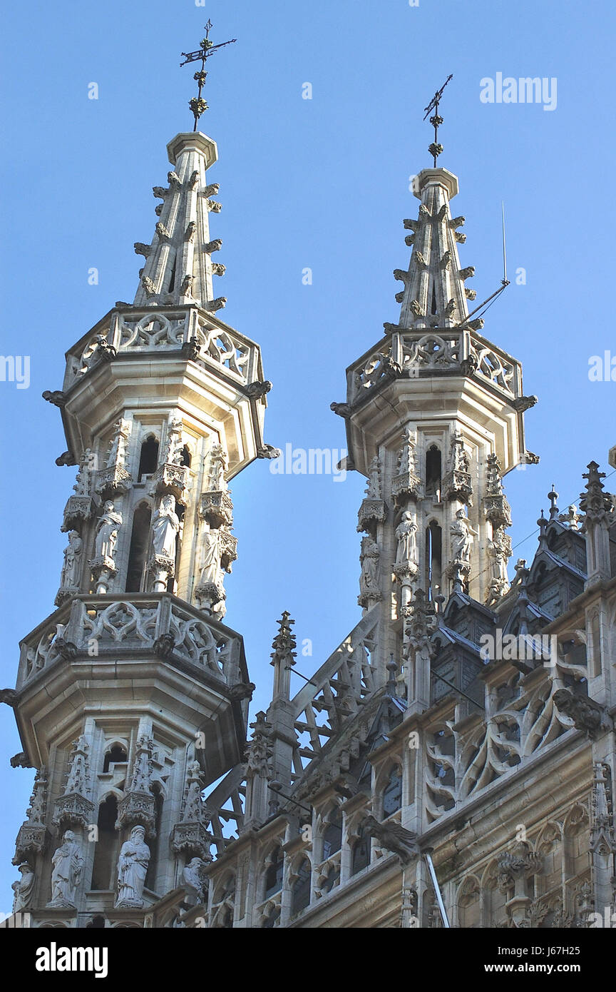Municipio torri Belgio torre dei Leoni arte cultura opera d'arte visita guidata alla città Foto Stock