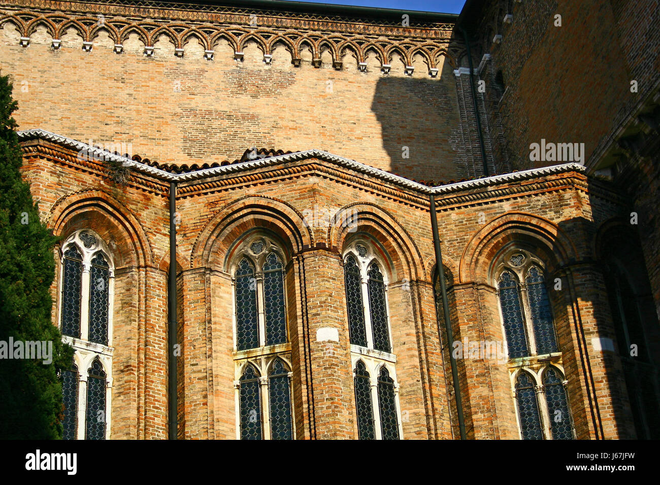 La religione chiesa in pietra rovine di venezia stile di architettura costruttiva Foto Stock