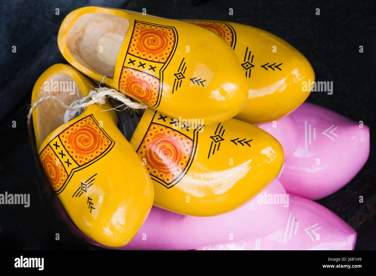 Holland Olanda sabot souvenir olandesi intasamento in legno legno scarpe  scarpe di turismo Foto stock - Alamy