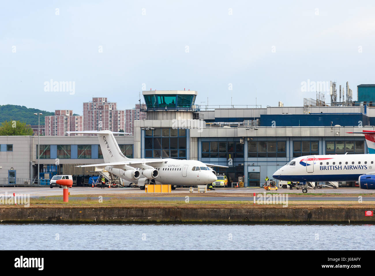 British Airways e City Jet aeroplani a London City Airport Foto Stock