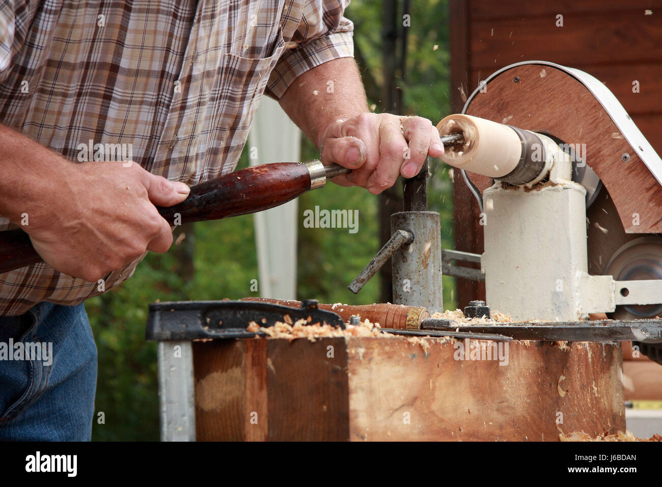 Tornio legno intagliano il lavoro lavoro lavoro i rapporti aziendali trattare transazioni aziendali Foto Stock