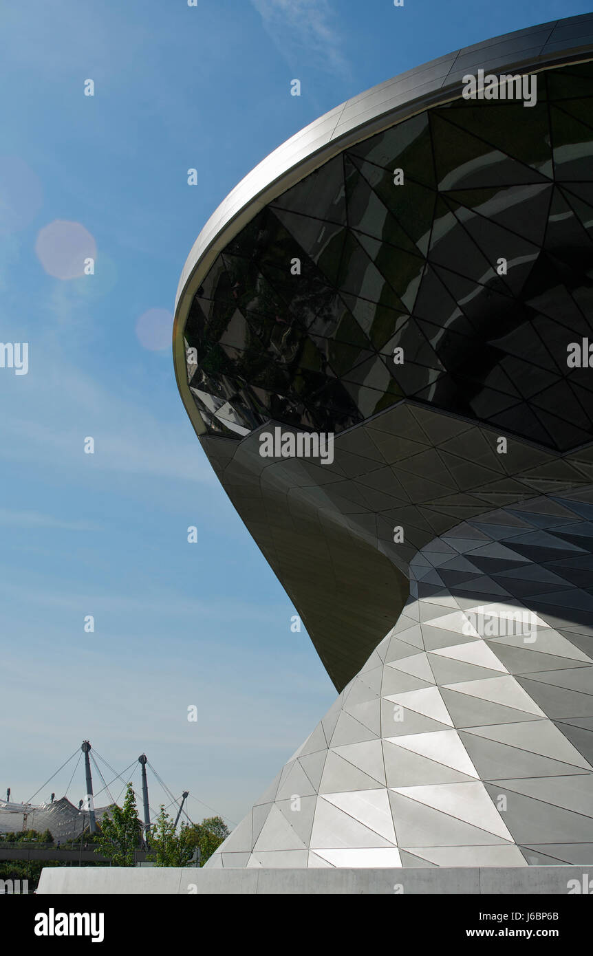 Moderne bmw world Foto Stock