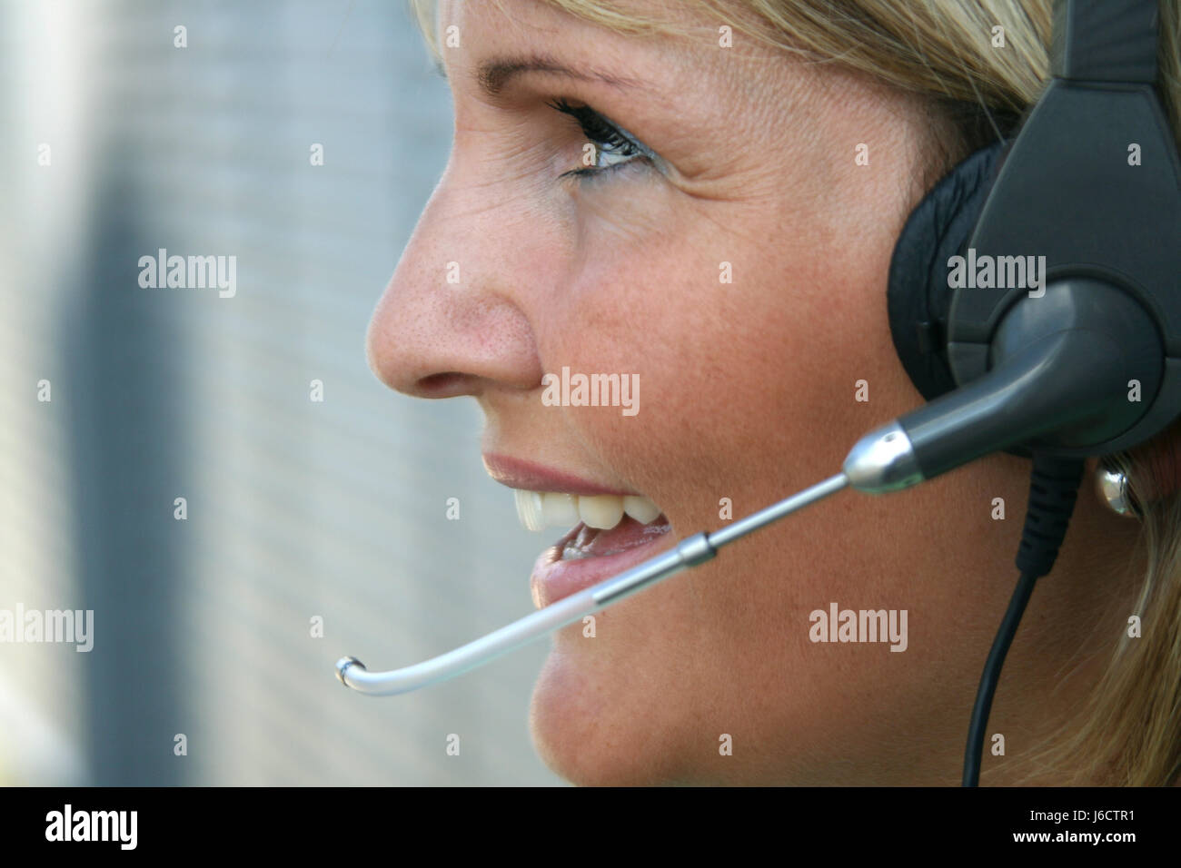 Donna telefono ufficio tipo amichevoli rapporti aziendali business deal Foto Stock