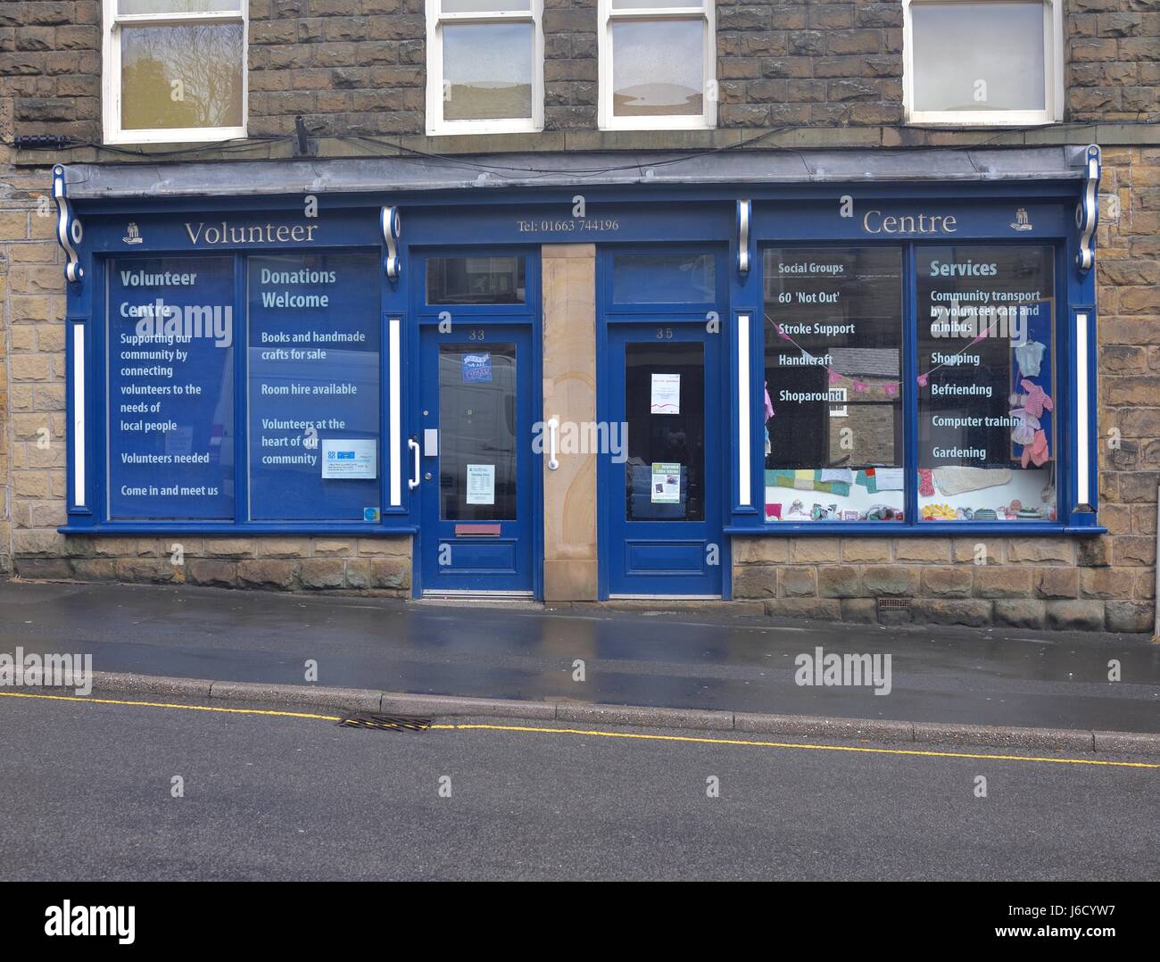 Il Centro di volontariato in New Mills, High Peak, Derbyshire, Regno Unito. Foto Stock