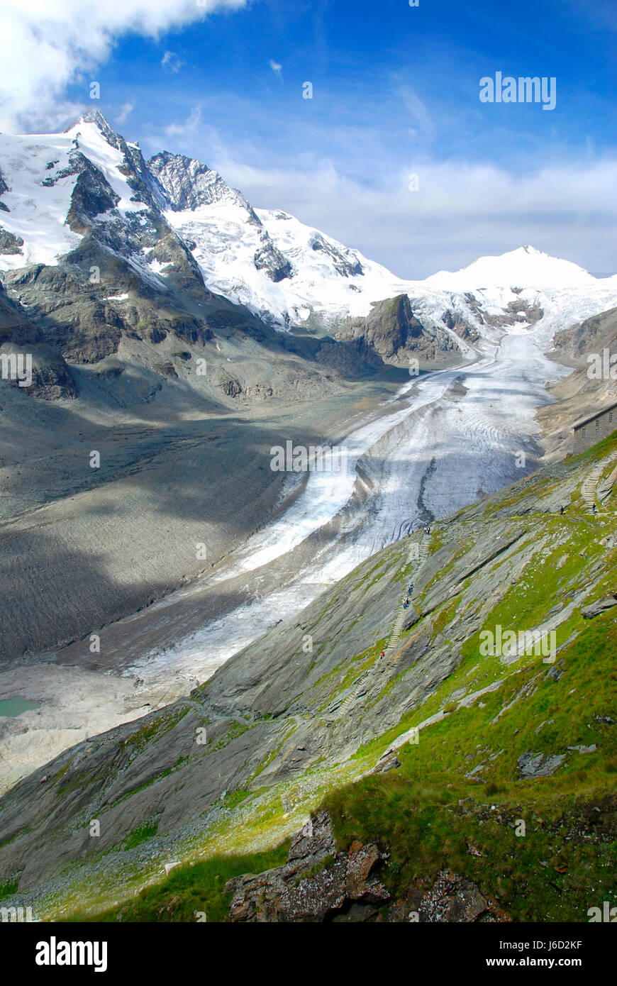 Alpi montagne neve coke materiale cocaina farmaco anestetico farmaco dipendenza Foto Stock