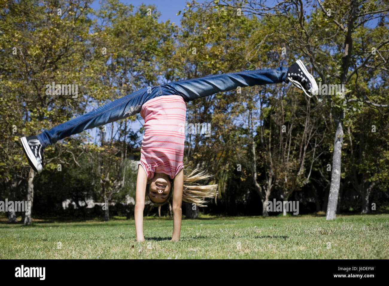 Femmina ginnastica sport bambino ragazza ragazze gli esseri umani gli esseri umani persone folk Foto Stock