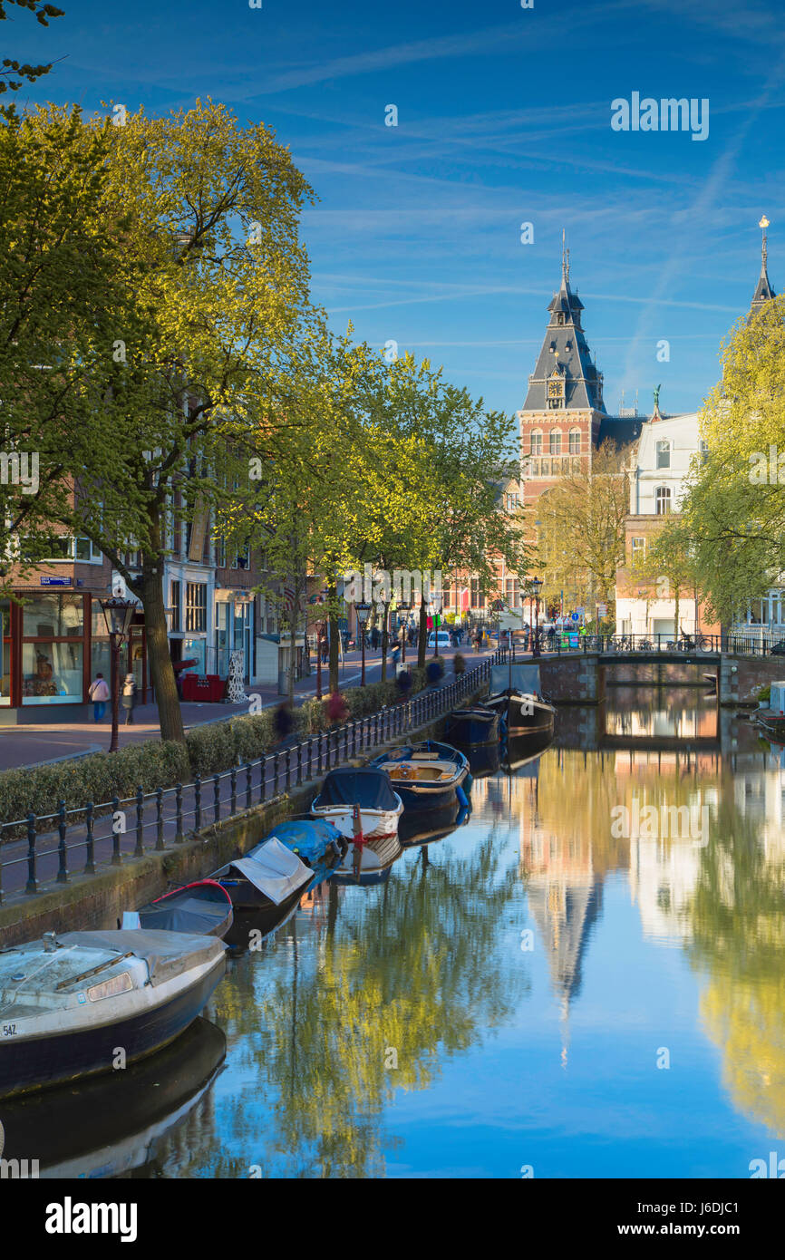 Il Rijksmuseum e Spiegelgracht canal, Amsterdam, Paesi Bassi Foto Stock