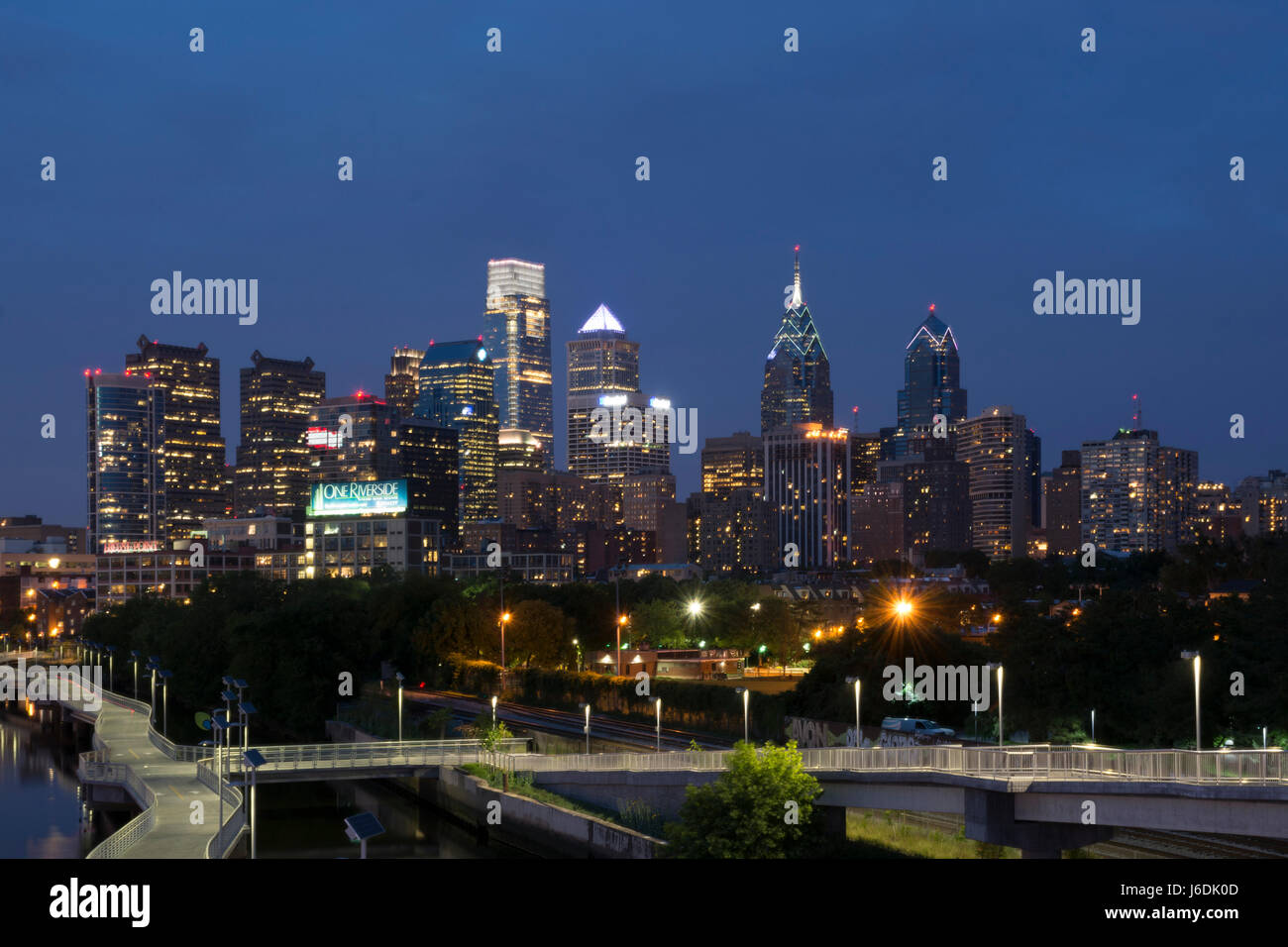 Philadelphia skyline della città di notte Foto Stock