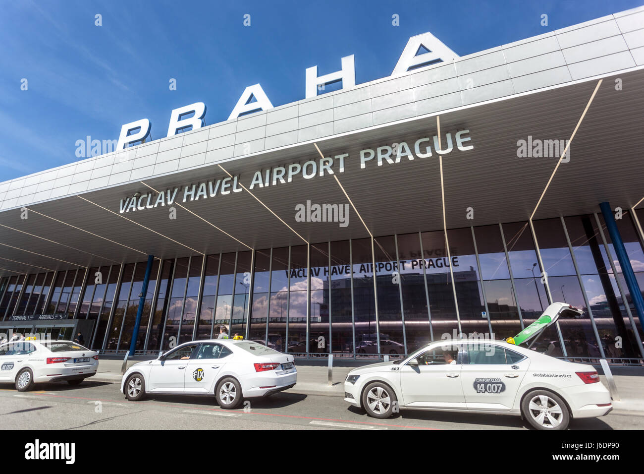 Taxi auto, taxi dell'aeroporto Ruzyne di Praga Repubblica Ceca Foto Stock