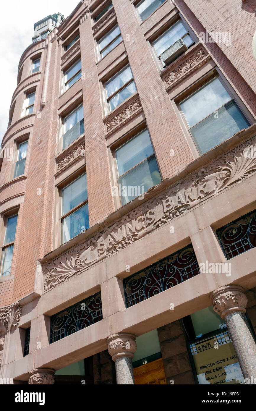 Marquette Michigan Upper Peninsula UP Lake Superior, North Front Street, Downtown, Old Savings Bank building, 1891, arenaria rossa, finestre, architettura MI09 Foto Stock