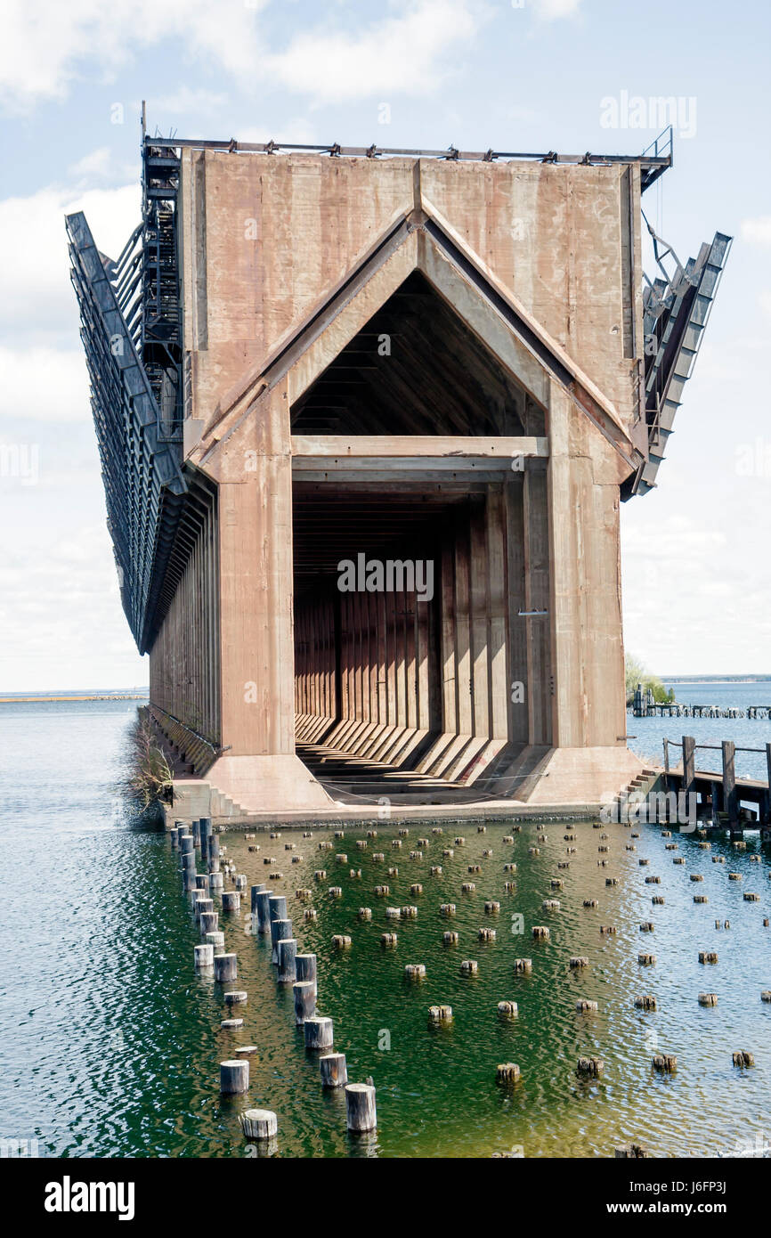 Marquette Michigan Upper Peninsula UP Lake Superior, Lower Harbor Marina, Soo Line ore Pocket Dock, costruito nel 1931, Great Lakes, MI090514063 Foto Stock