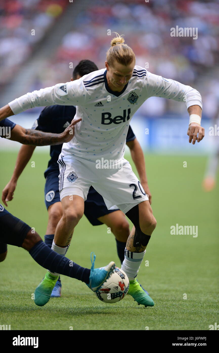 Vancouver, Canada. Il 20 maggio 2017. Brek Shea (20) di Vancouver Whitecaps, cercando di mantenere il controllo della palla. Vancouver vince 2-0 Vancouver Whitecaps vs Sporting Kansas City BC Place Stadium. © Gerry Rousseau/Alamy Live News Foto Stock