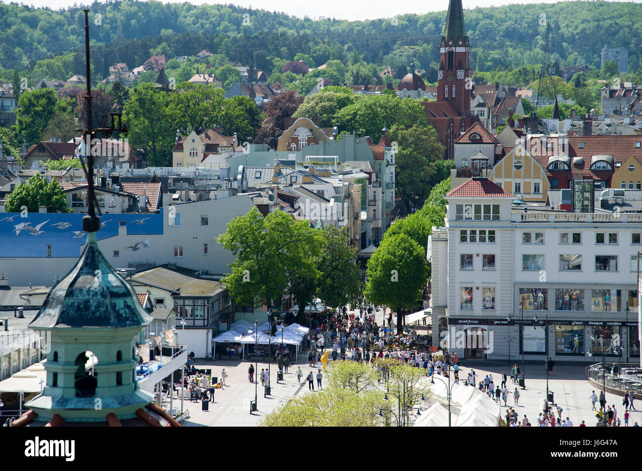 Sopot, Polonia. 21 Maggio, 2017. Sopot amici quadrato (Plac Przyjaciol Sopotu) e la zona pedonale di eroi di Monte Cassino Street (ulica Bohaterow Monte Cassino Monciak) in Sopot, Polonia 21 maggio 2017 © Wojciech Strozyk / Alamy Live News Foto Stock