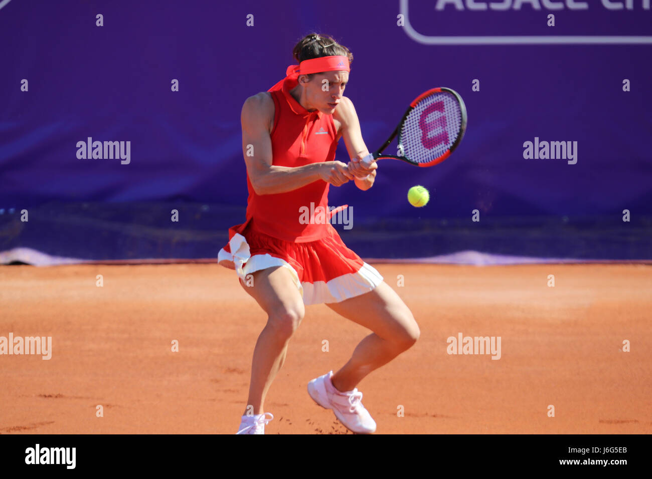 Strasburgo, Francia. 21 Maggio, 2017. Giocatore tedesco Andrea Petkovic è in azione durante la sua partita nel primo round del WTA tennis Internationaux di Strasburgo vs giocatore americano Christina Mc Hale su 21 Maggio 2017 a Strasburgo, Francia - ©Yan Lerval/Alamy Live News Foto Stock