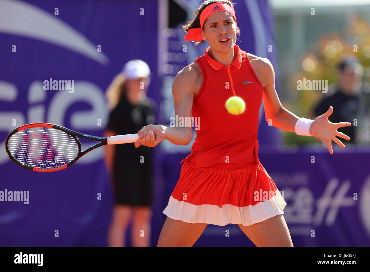 Strasburgo, Francia. 21 Maggio, 2017. Giocatore tedesco Andrea Petkovic è in azione durante la sua partita nel primo round del WTA tennis Internationaux di Strasburgo vs giocatore americano Christina Mc Hale su 21 Maggio 2017 a Strasburgo, Francia - ©Yan Lerval/Alamy Live News Foto Stock